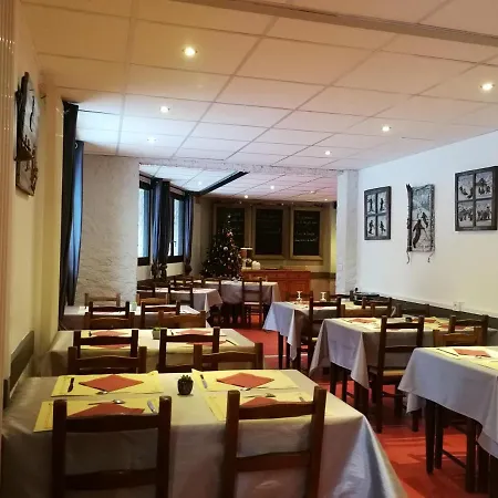 Les Carlines Hotel 3*